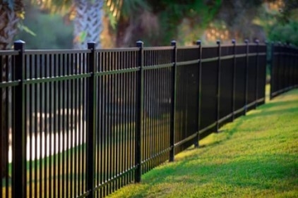Painéis de vedação de laje horizontal impermeável para jardim exterior vedação de privacidade de alumínio
