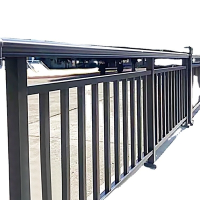 Serviço de corte Porta de alumínio anodizado moderno para design de cerca de metal sofisticado