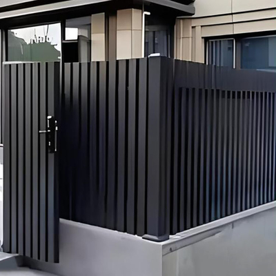 5.8-6.0M comprimento porta de cercas de alumínio personalizado com painel decorativo e serviço de perfuração