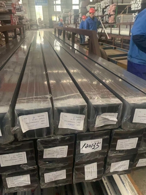 Tubos de perfis de alumínio extrudidos para prateleira Finitura de moinho em grande quantidade 6063/6061 liga T5