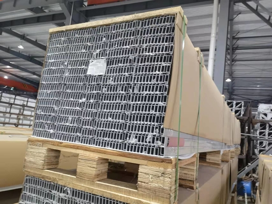 Quadro solar de alumínio personalizado para necessidades de processamento decorativo e de perfuração