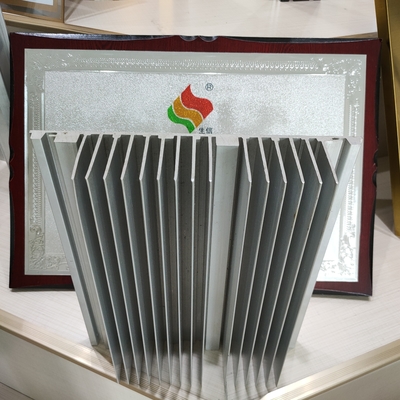 Perfis extrudados de alumínio com dissipação de calor aprimorada para dissipadores de calor anodizados personalizados