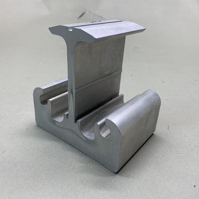 GB5237.1-2008 Máquinas CNC de abertura lateral padrão Partes de alumínio para carcaças de motores ferroviários