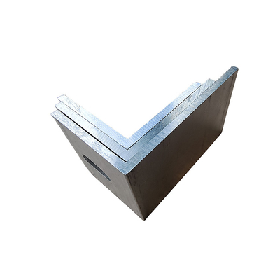 Grade 6000 40x40x4 mm de perfis de liga de alumínio triangular de lado igual