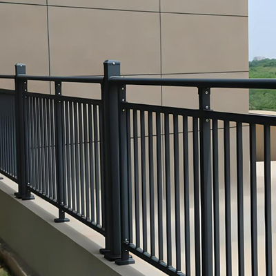 Cercas de segurança de metal personalizadas de malha de alumínio exterior Cercas de privacidade de jardim para fazenda