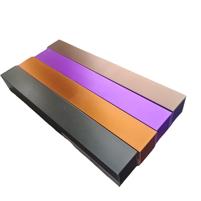 Perfil de extrusão de alumínio com superfície anodizada colorida para linha decorativa Dorado