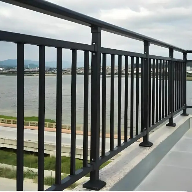 Cercas de privacidade de jardim ao ar livre com painéis horizontais de laje de alumínio de grau 6063 e design